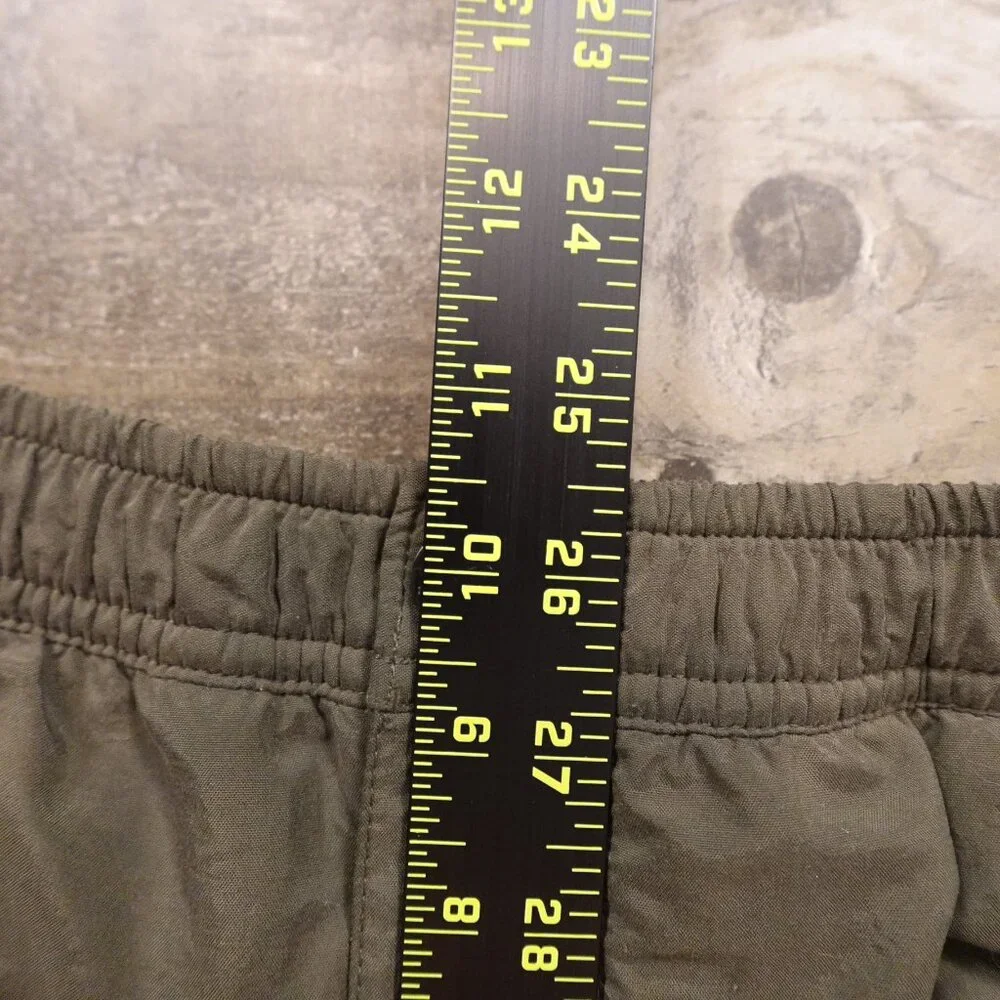 The North Face Nylon Cargo Shorts | Olive Green | Men's Size Small‎